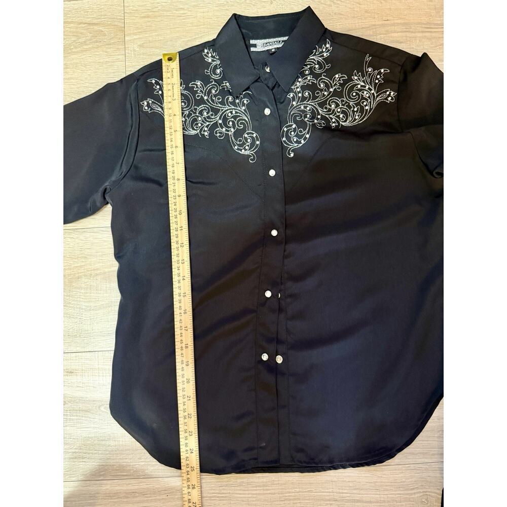 Western Black Embroidered Button Down Shirt | Cowgirl Rodeo Style - Picture 11 of 12